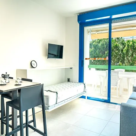 Enjoy The Sun From The Terrace Of Our Apartmán *